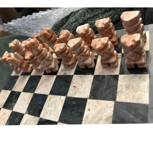 Vintage Marble Chess Set with All Pieces Handmade in Mexico - Picture 2 of 4